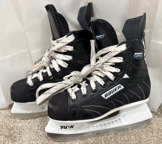 Bauer Elite Hockey Skates Size 1 Regular Width