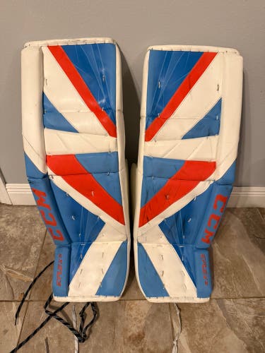 35" 2023 CCM EFlex 5 Goalie Leg Pads (Used)