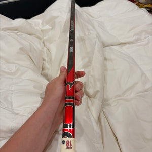 Senior Bauer Vapor Hyperlite Left Hand Hockey Stick 77 Flex (New)