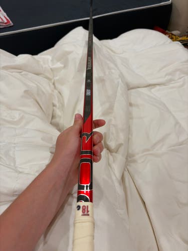 Senior Bauer Vapor Hyperlite Left Hand Hockey Stick 77 Flex (New)