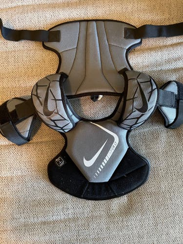 Nike Vapor LT Lacrosse Chest/Shoulder Pads - Youth Small (Used)