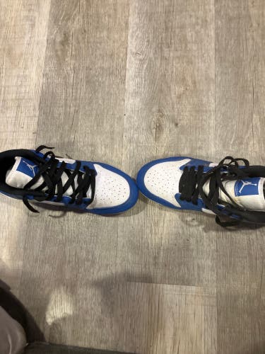 Unisex Size M 7.5 (W 8.5) Jordan Low Top (Used)