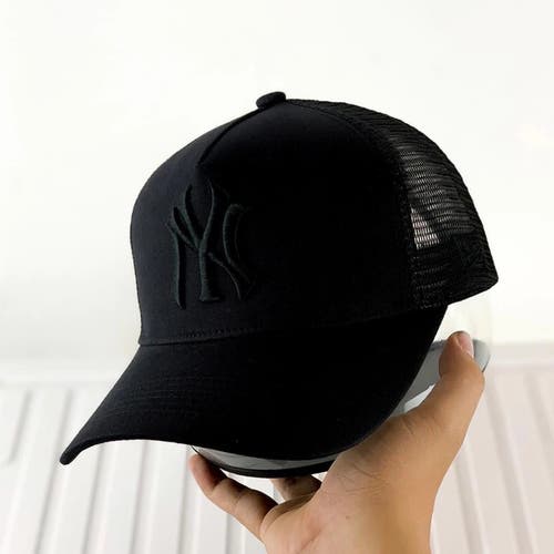 New York Yankees MLB Trucker Hat - Black Mesh Back Baseball Cap