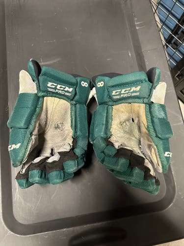 CCM HGTKPP Tacks Gloves 15" Pro Stock (Used)