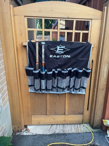 (Used) Easton Team Hanging Bat Bag