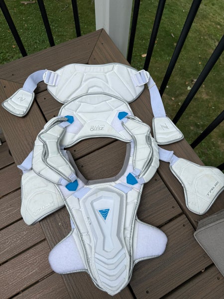 Medium Youth True Zerolyte Shoulder Pads (Used)