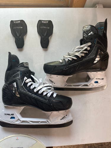 True Pro Custom Hockey Skates Pro Stock 9 (Used)