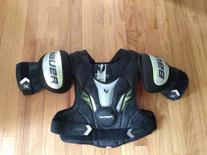 Medium Senior Bauer Vapor Velocity Shoulder Pads (New)