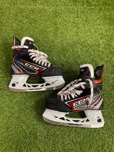 New CCM JetSpeed FT490 Hockey Skates | Size 6R