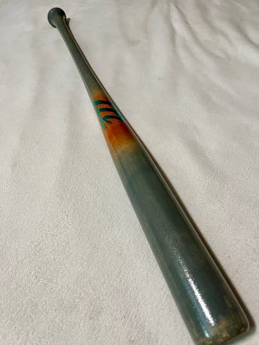 Marucci 33.5”/31.5oz Pro Cut Maple Wood Baseball Bat Blem Fog Gray Natural