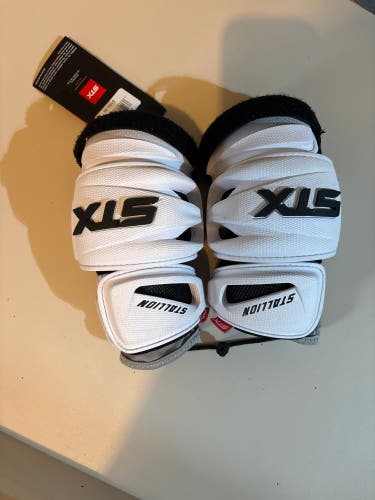 Large Adult STX Stallion 900 Arm Pads (New)
