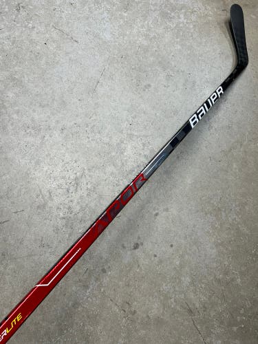 82 Flex P92 Senior Bauer Vapor Hyperlite Left Hand Hockey Stick (New) Pro Stock