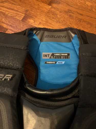 Large Bauer Elite Goalie Chest Protector (Used)
