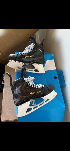 Bauer Mach Hockey Skates Regular Width-10 (Gently Used)