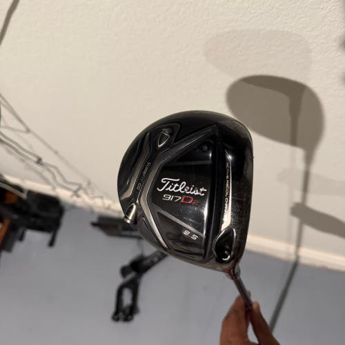 Men's 2017 Titleist 917 D2 Right Handed Driver Regular Flex 8.5 Loft Graphite Shaft (Used)