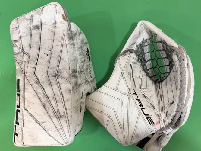 True Catalyst 9x3 Goalie Glove & Blocker Set Regular | Senior