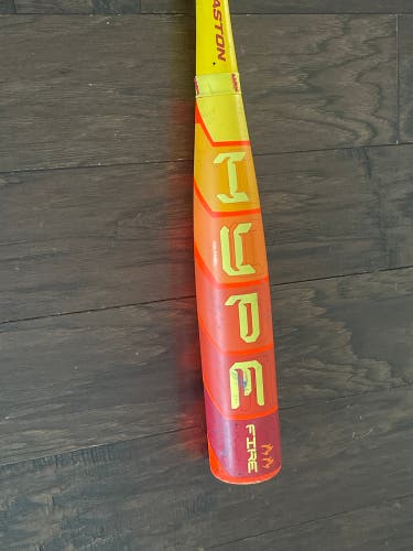 2025 Easton Hype Fire Composite USABat Certified Bat (-11) 19 oz 30" (Used)