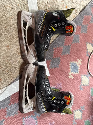 Black 2021 Bauer Vapor 3X Hockey Skates Regular Width Size 3 (Used)
