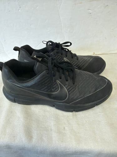 Men's Size M 8.5 (W 9.5) Nike Golf Shoes (Used)