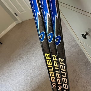 Senior Bauer Vapor Flylite Right Handed Hockey Stick P28M 87 Flex (Used)(3pack)