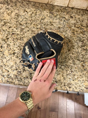 Rawlings Heart of the hide RH Catcher's Glove 33" (Used)