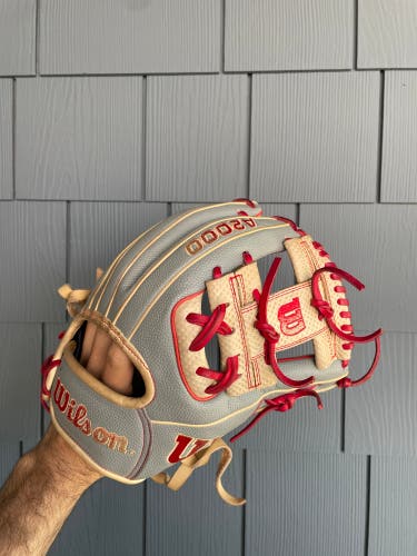 Wilson A2000 1786 RH Infield Baseball Glove 11.5" (Used)