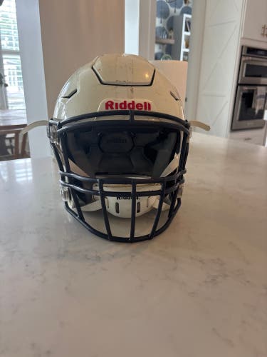 White Youth Large Riddell SpeedFlex Helmet (Used)