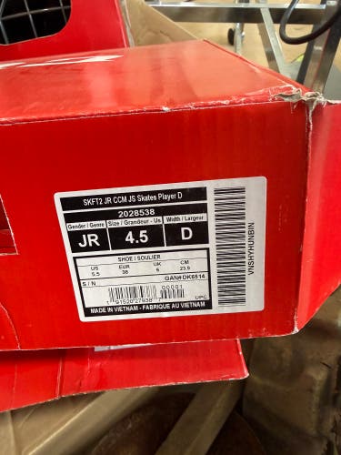 2019 CCM JetSpeed FT2 Hockey Skates Size 4.5 (New)