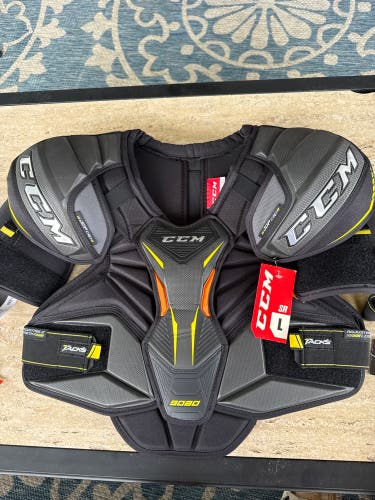Large Senior CCM Tacks 9080 Shoulder Pads (New)