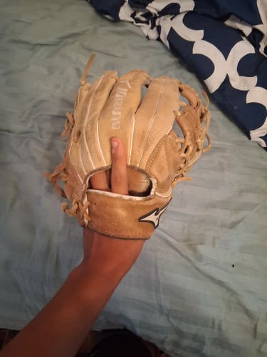 2022 Mizuno RH Infield Franchise Baseball Glove 11.5" (Used)