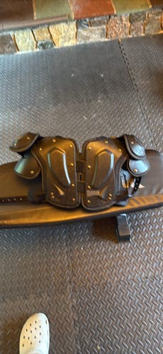 XS Youth Xenith Flyte Shoulder Pads (Used)
