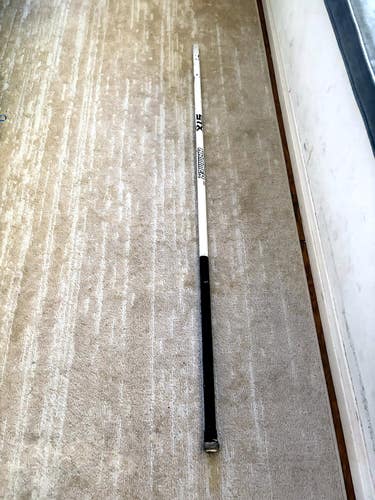 STX Hammer 700 Defense Lacrosse Shaft - 60 inch - White - Limited Edition