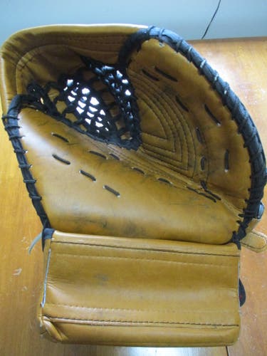 Simmons 999 Regular (Used) Retro Color Goalie Catch Glove