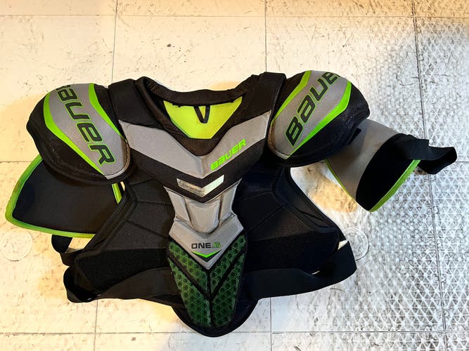 Men's XL Senior Bauer Supreme One.6 Shoulder Pads (Used)