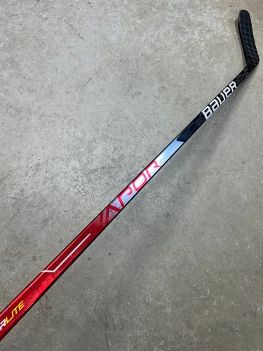 77 Flex P88M Senior Bauer Vapor Hyperlite Left Hand Hockey Stick (New) Pro Stock