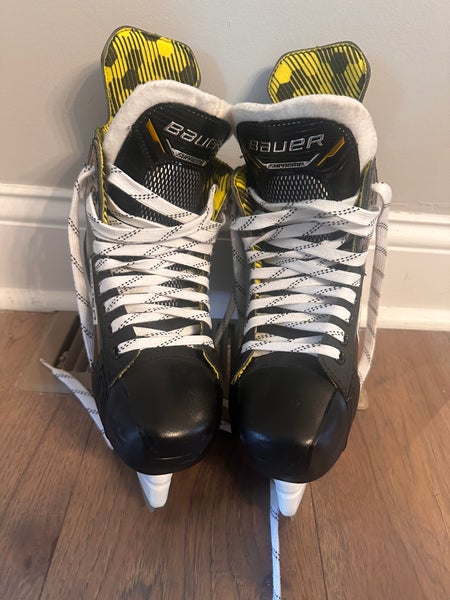 2022 Bauer Supreme M3 Hockey Skates Regular Width Size 5.5 (Used)