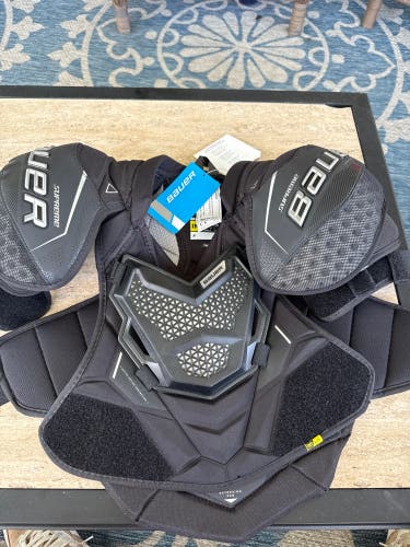Large Intermediate Bauer Supreme 3S Pro Shoulder Pads (New)