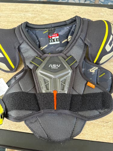 Large Youth CCM Tacks AS-V Pro Shoulder Pads (New)