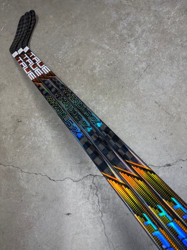3 PACK 85 Flex P28 True HZRDUS 9x4 Right Hand Pro Stock (New) STEVEN STAMKOS