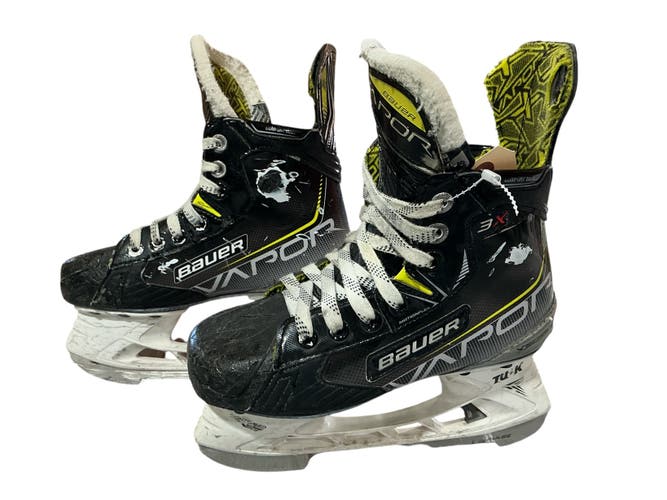 Bauer Vapor 3X Hockey Skates Junior Size 1.5 EE (Used)
