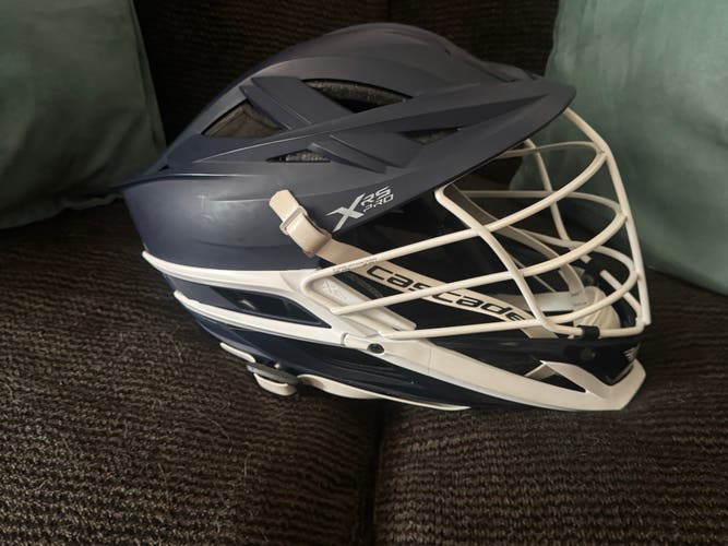 Cascade XRS Pro quickclips Helmet (Used)