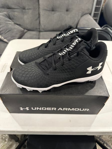 Women's 9.5 | Under Armour Glyde 2.0 RM Molded Fastpitch Softball