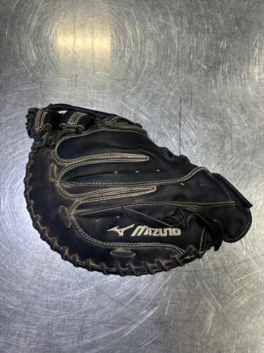 Mizuno RH Catcher's Prospect Select Softball Glove 32.5" (Used)