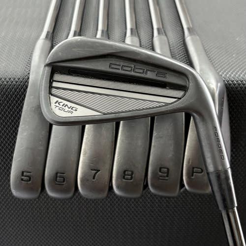 COBRA KING TOUR BLACK 2025 IRON SET 4-P