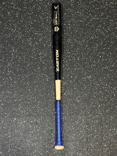 Easton North American Maple Softball Bat (-3) 31 oz 34" (Used)