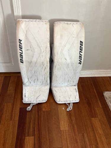 34" 2025 Bauer FlyLite Goalie Leg Pads (Used)