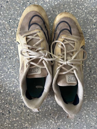 Men's Size M 11.0 (W 12.0) Adult Nike Huarache Mid Top Turf Cleats (Used)