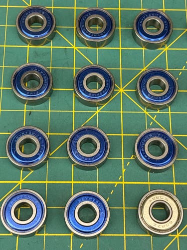 Kryptonics FIVE (14) Blue 608ZZ (2) ABEC 5 Inline Roller Hockey bearings + 8 AXLE VTG NOS