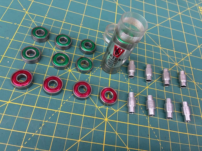 Kryptonics GREASE (14) green 608Z + Red (4) Inline Roller Hockey bearings + 8 AXLES VTG NOS
