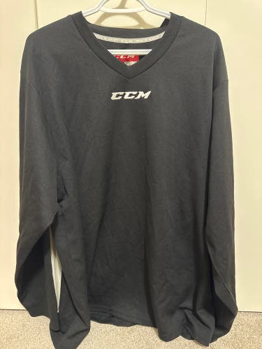 Black Large Adult Unisex CCM Jersey (Used)
